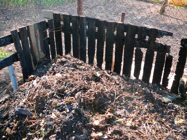 druhý detail spáleniště