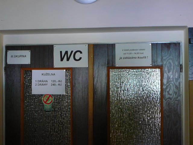 WC integrovaný s kuželnou