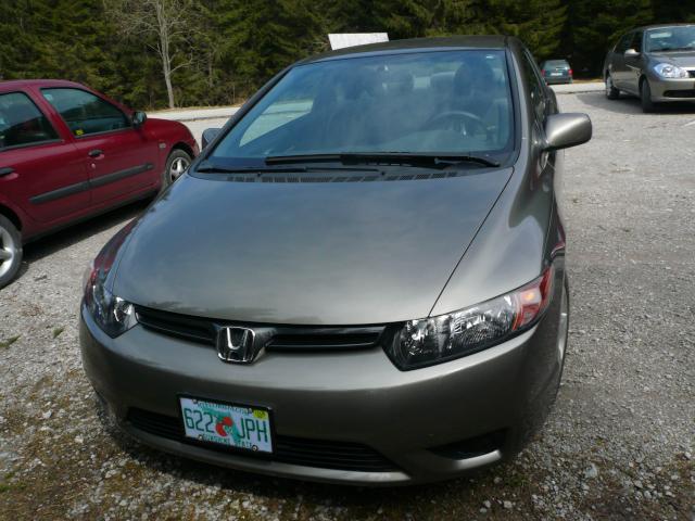 Taká Honda Civic sa u nás nevidí.Tatry Roháče-parkovisko