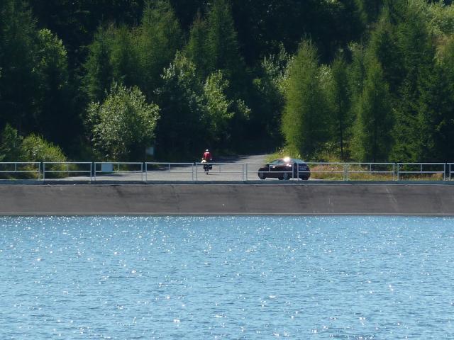 Horní přehrada Črierný Váh, přístupová cesta.