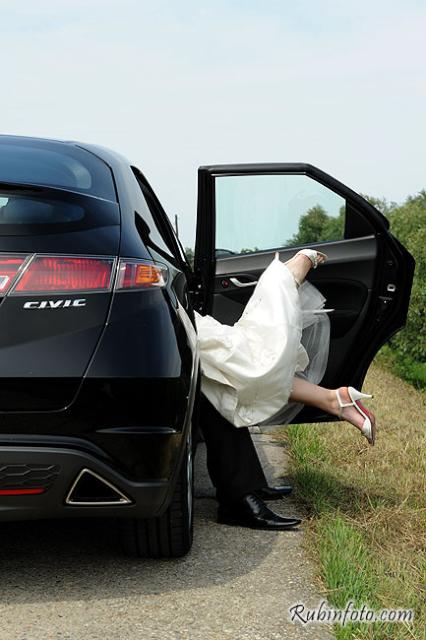 Pridavam jednu svadobnu :) cerstvu :) 