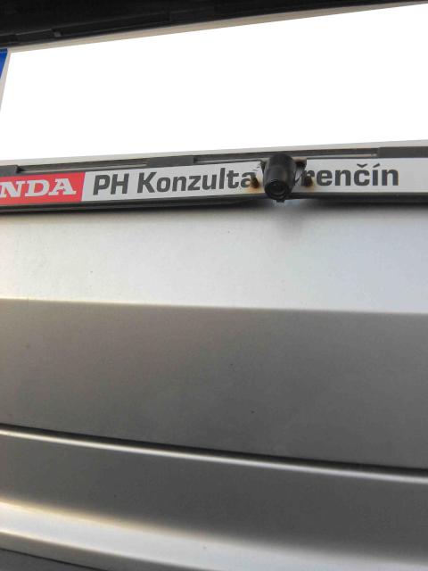 zadna parkovacia kamera 2