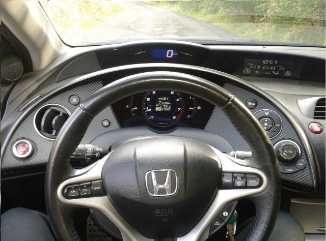 pristrojovy stit karbon uprava2