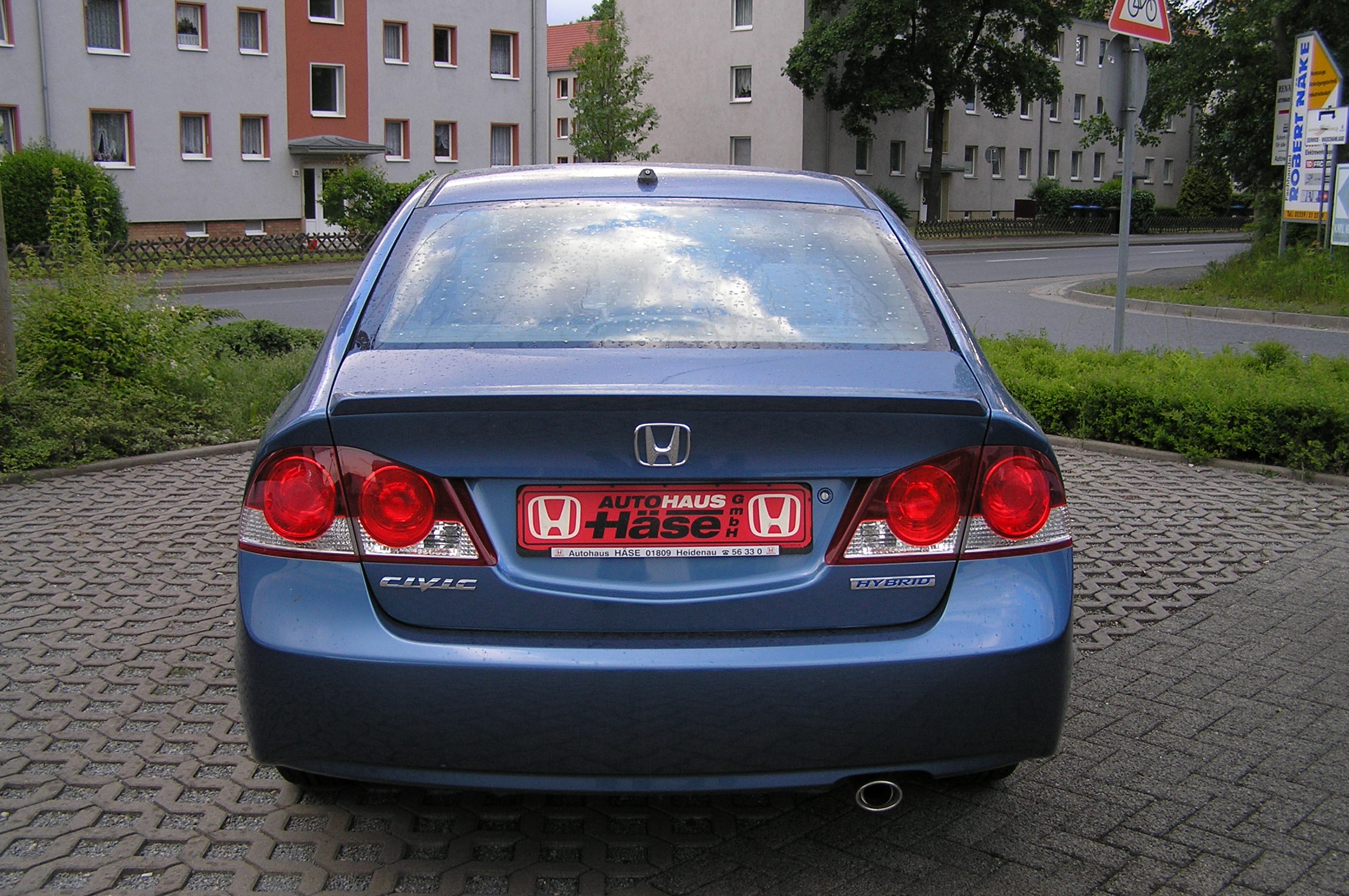hybrid03